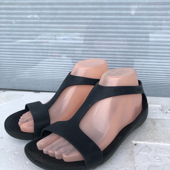 Crocs Women’s Black Rubber Slip On Gladiator Comfort Sandals Size W7 - Picture 3 of 13